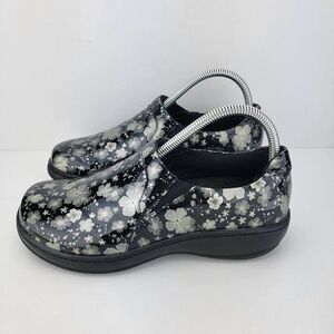 Spring Step Womens Size 7.5 Black Floral Sip and Oil Resistant Pro Belo Comfort